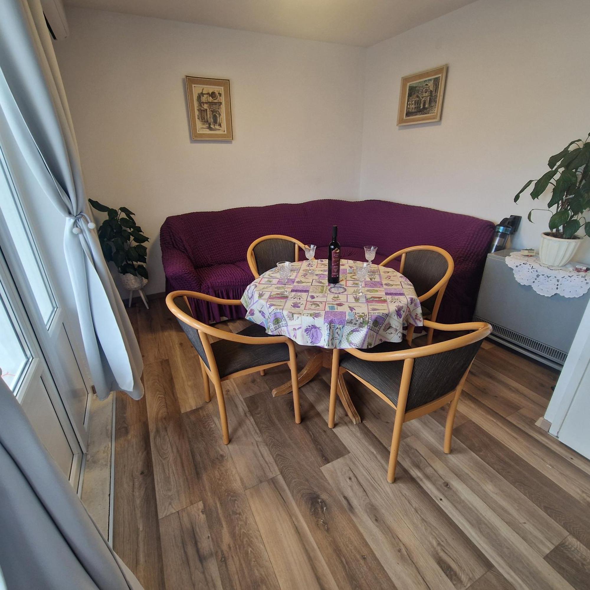 Bella Vista Apartment